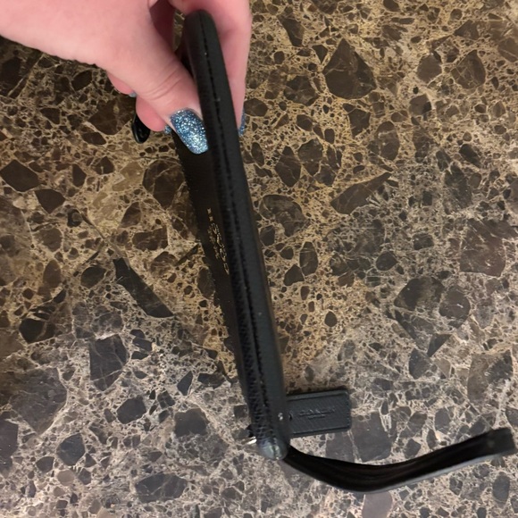 Coach black leather wristlet like new - Picture 6 of 6